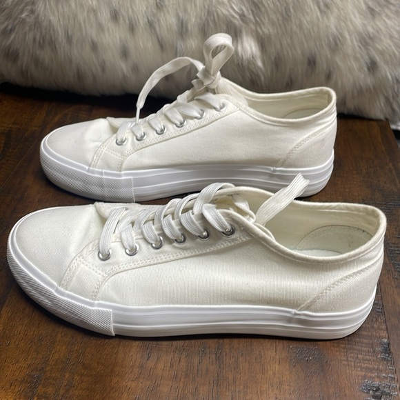 Women's White Tennis Shoes Sneakers Casual Walking Shoe - Picture 9 of 12